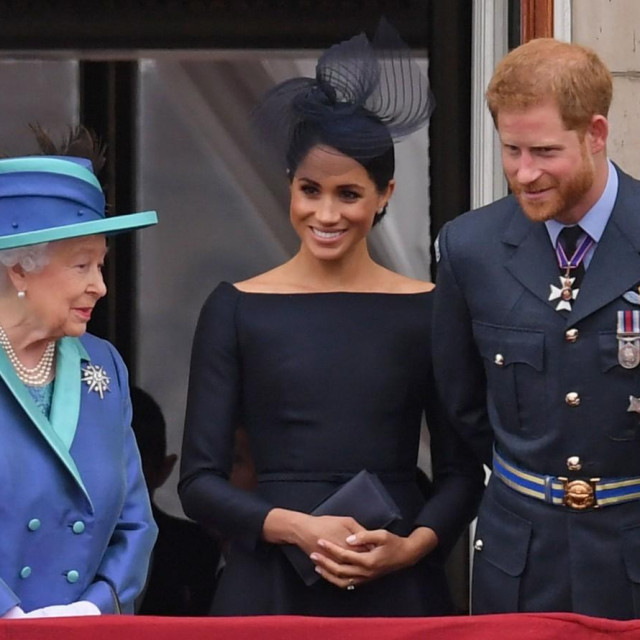 Kraljica Elizabeta s Harryjem i Meghan 2018. godine
