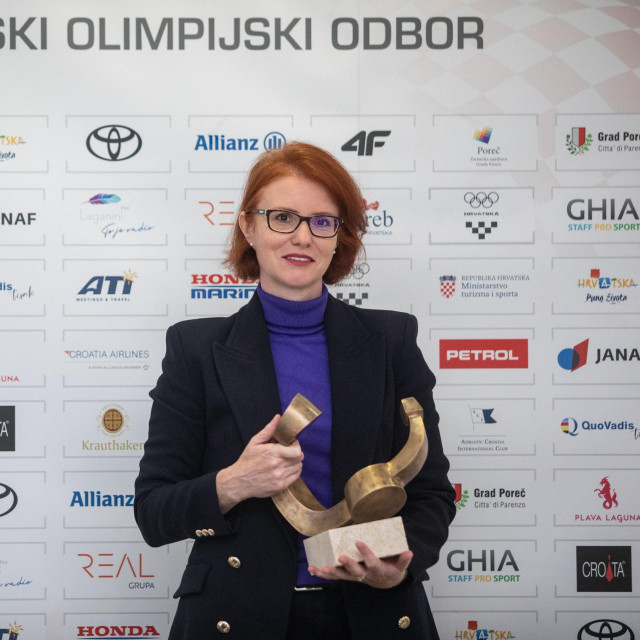 Antonija Dujmović

 