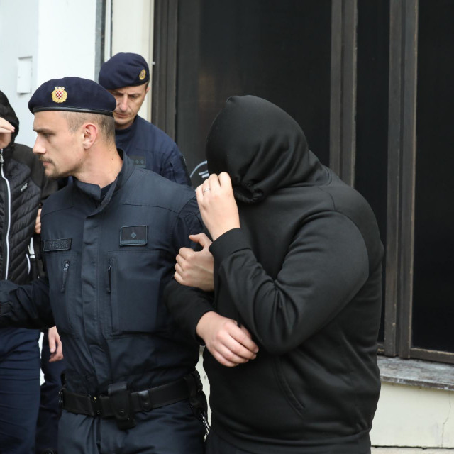 Privođenje Bad Blue Boysa 