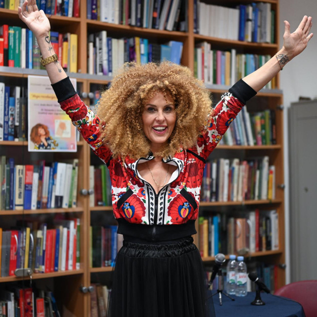 Predstavljanje knjige Moja revolucija u 365 dana umjetnice Anđe Marić