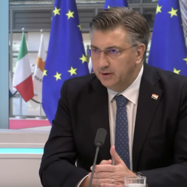 Andrej Plenković tijekom gostovanja na francuskoj televiziji