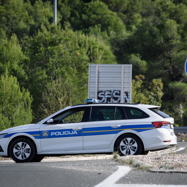 Ilustracija, policija