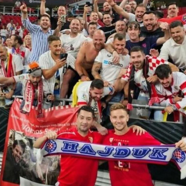 Ivan Rakitić s grupom navijača iz Splita