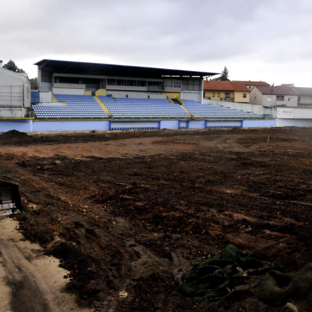 Teren stadiona Pecara