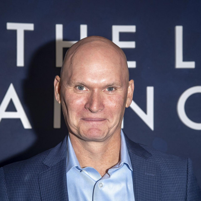 Anthony Doerr, prikazivanje Netflixove serije ”Svjetlo koje ne vidimo”, Paris Theater, New York

 