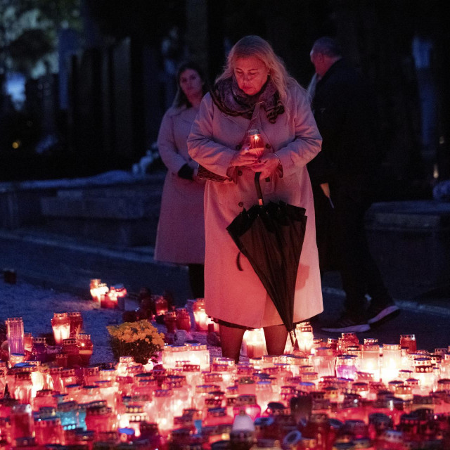 Groblje Mirogoj uoči blagdana Svih svetih