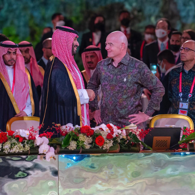  Mohammed bin Salman i Gianni Infantino 