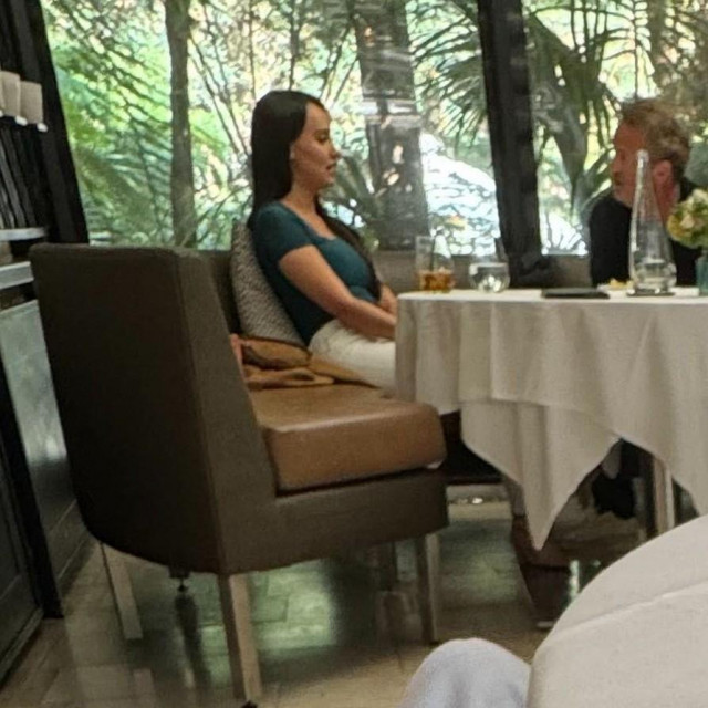 Matthew Perry i Athenna Crosby