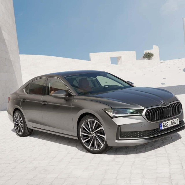 Nova Škoda Superb