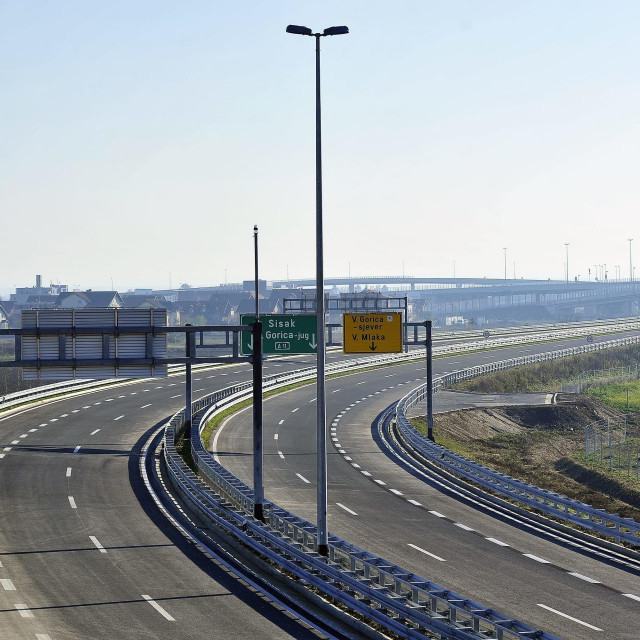 Prizor s već izgrađene dionice Zagreb - Sisak
