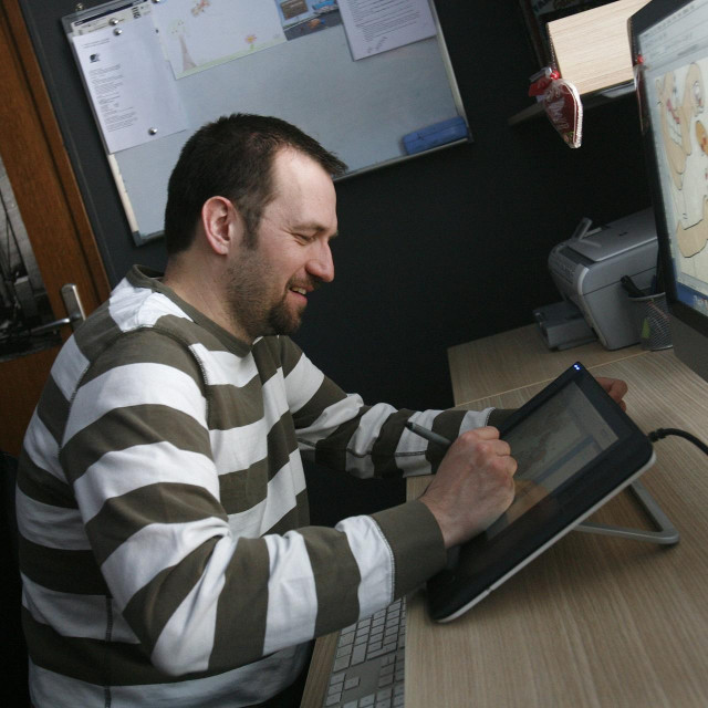 Nikola Plečko, ilustrator i dizajner koji se krije iza pseudonima Nik Titanik