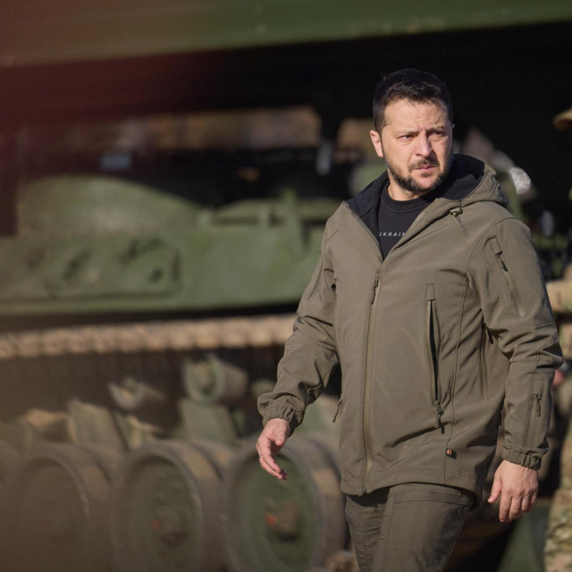 This handout photograph taken and released by Ukrainian Presidential Press Service on November 3, 2023, shows Ukraine‘s President Volodymyr Zelensky inspecting the latest models of artillery and engineering weaponry during a visit to a training center to mark the ”Missile Forces and Artillery and the Engineering Troops” Day at an undisclosed location in Ukraine, amid the Russian invasion. (Photo by Handout/UKRAINIAN PRESIDENTIAL PRESS SERVICE/AFP)/XGTY/XGTY/RESTRICTED TO EDITORIAL USE - MANDATORY CREDIT ”AFP PHOTO/Ukrainian Presidential Press Service ” - NO MARKETING NO ADVERTISING CAMPAIGNS - DISTRIBUTED AS A SERVICE TO CLIENTS
