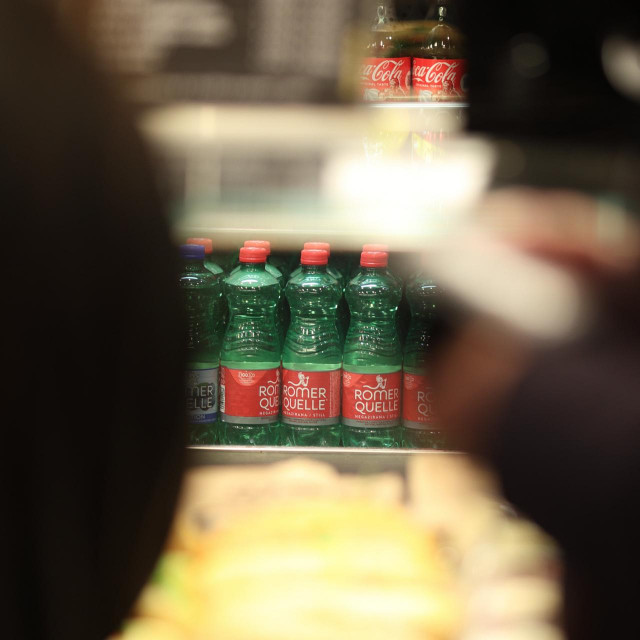 Coca-cola i mineralna voda Romerquelle