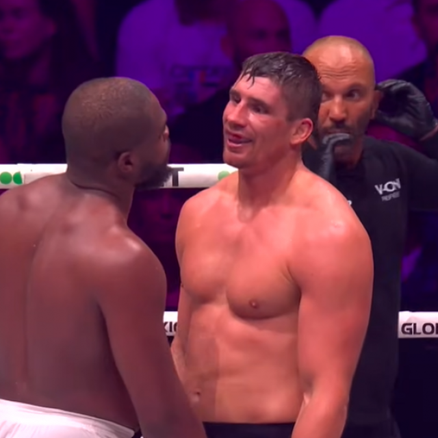 Tariq Osaro (lijevo) vs. Rico Verhoeven (desno)