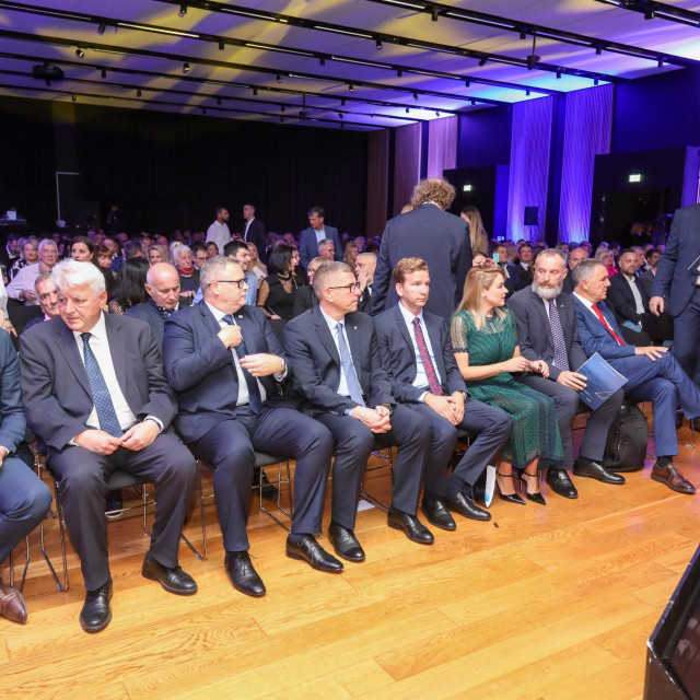 Zlatko Komadina, Josip Bilaver, Nikolina Brnjac, Kristijan Pavić, Ivan Herak, Josip Ostrogović