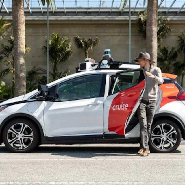GM Cruise robo-taxi (ilustracija)