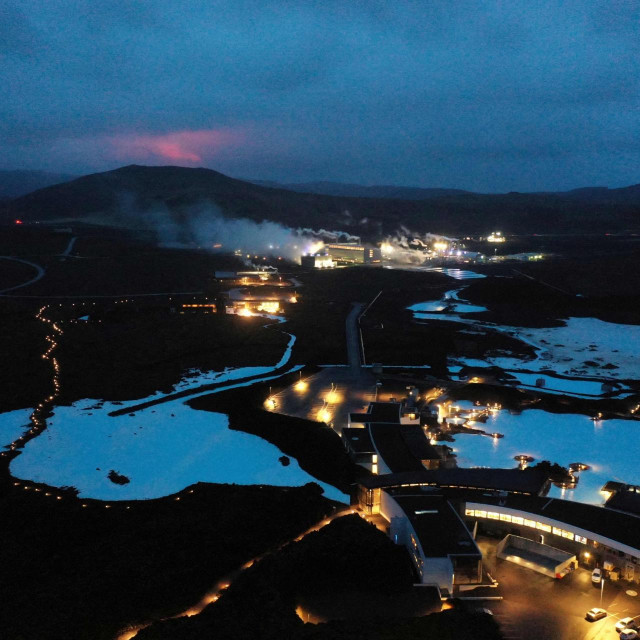 Plava Laguna tijekom erupcije vulkana Fagradalsfjall u 2021. godini