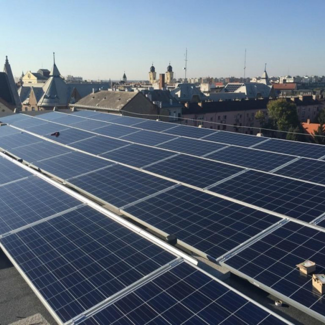Solarni paneli