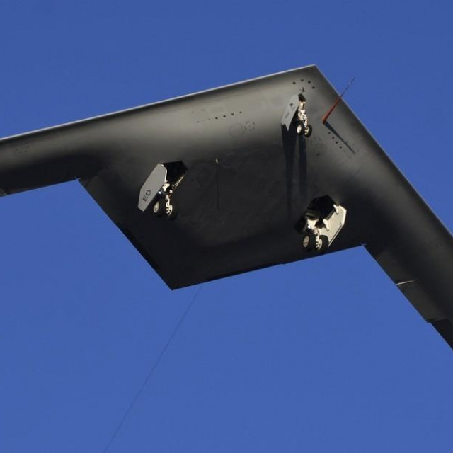 B-21 Raider u letu