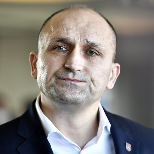 Ivan Anušić 