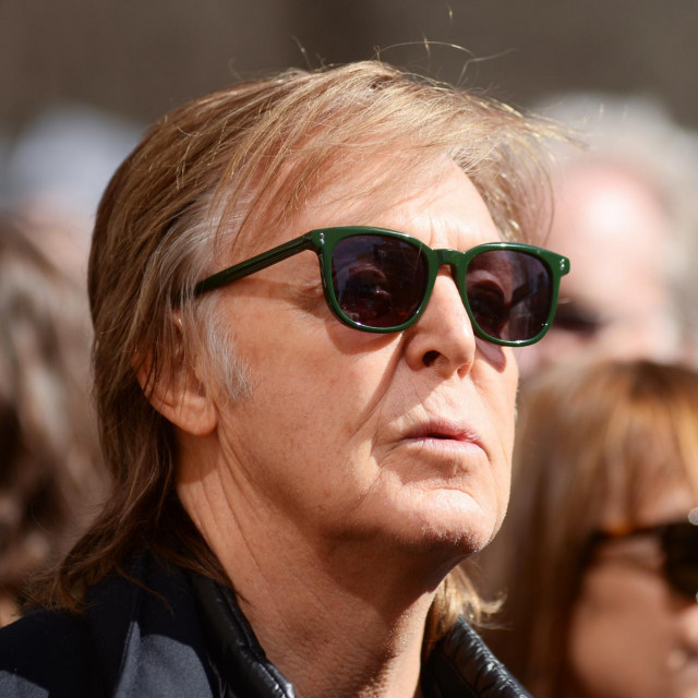 Sir Paul McCartney opovrgava glasine da je posljednja snimka benda stvorena uz pomoć umjetne inteligencije