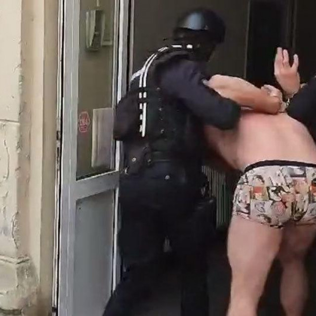 Privođenje osumnjičenog otmičara iz Dubrovnika