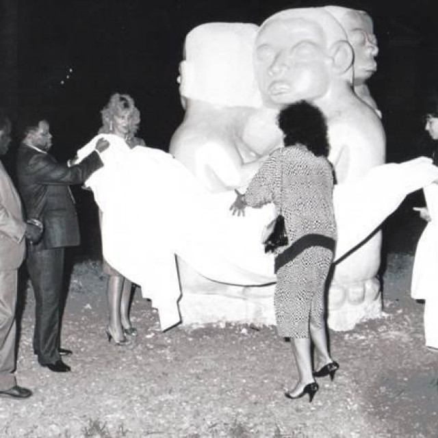 Svečano otkrivanje skulpture Porodica, Bernarda Matemere, 1986, park Kruševac