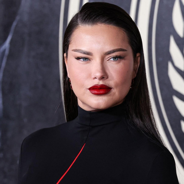Adriana Lima na premijeri  ‘The Hunger Games: The Ballad Of Songbirds And Snakes‘