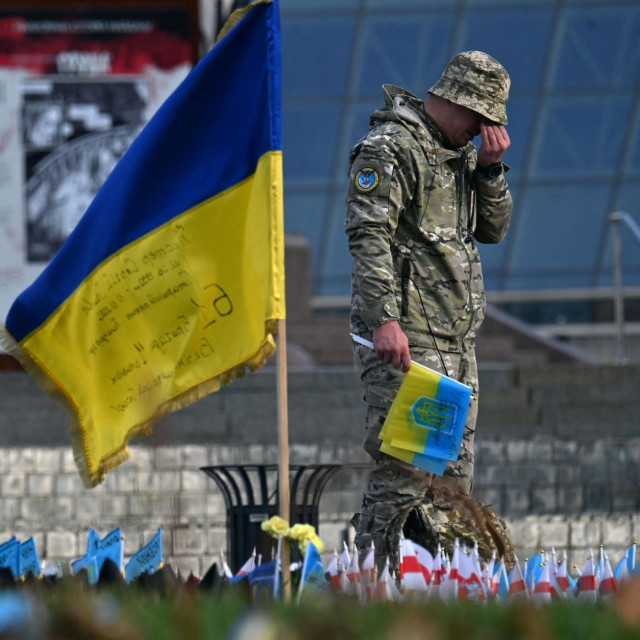 Dok Zelenski razmišlja jesu li pregovori s Rusijom njegov politički poraz, Netanyahu djeluje nekontrolirano pa kaže da će Izrael preuzeti kontrolu nad Gazom da bi to nakon nekoliko dana povukao