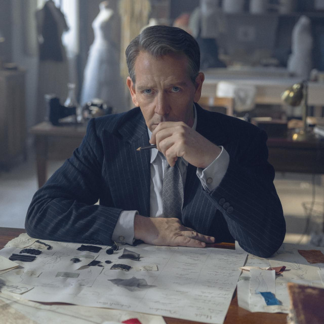 Lik Christiana Diora utjelovio je dobitnik nagrade Emmy Ben Mendelsohn