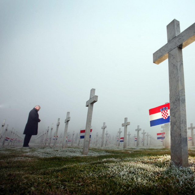 Memorijalno groblje u Vukovaru
