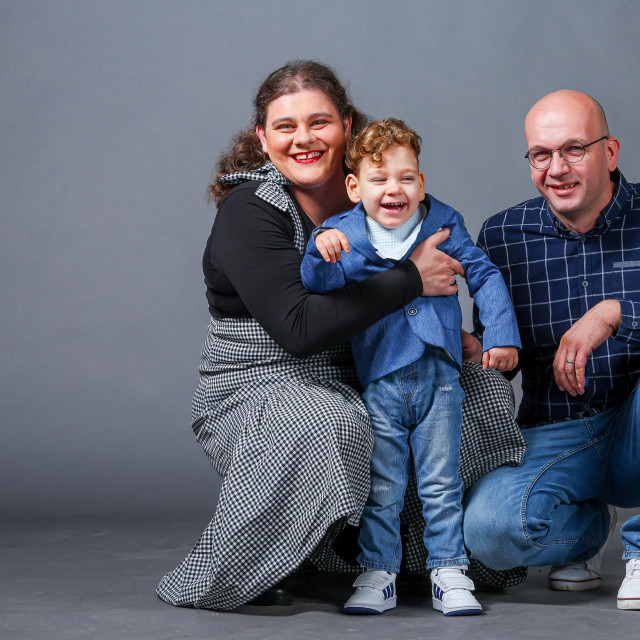 ”Nemamo puno prijatelja, ostali su samo pravi. Ne zamjeramo nikome tko nas je napustio, nije lako kraj nas”