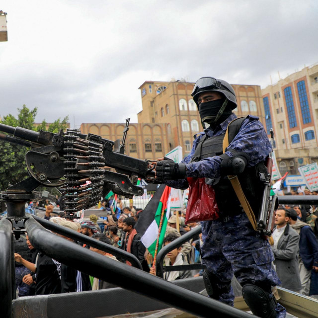 Hutisti, pobunjenička skupina bliska Teheranu, napadaju Izrael raketama dugog dometa i dronovima