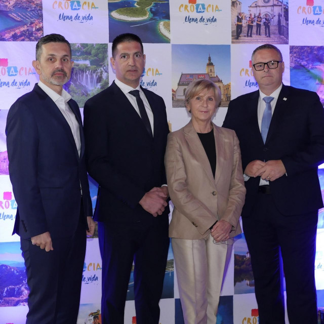 Tomislav Fain, direktor Udruge hrvatskih putničkih agencija, Tomislav Radoš, potpredsjednik HGK za industriju i održivi razvoj i Mira Martinec, veleposlanica Republike Hrvatske u Čileu