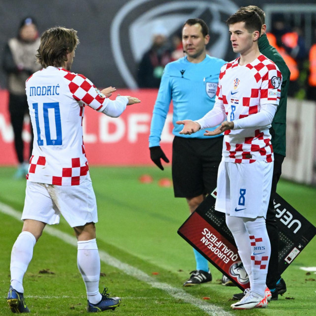 Zamjena Modrić - Baturina