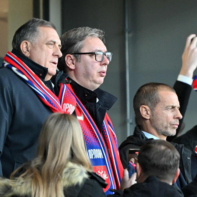 Milorad Dodik, Aleksandar Vučić i Aleksandar Čeferin u Leskovcu na utakmici Srbija-Bugarska