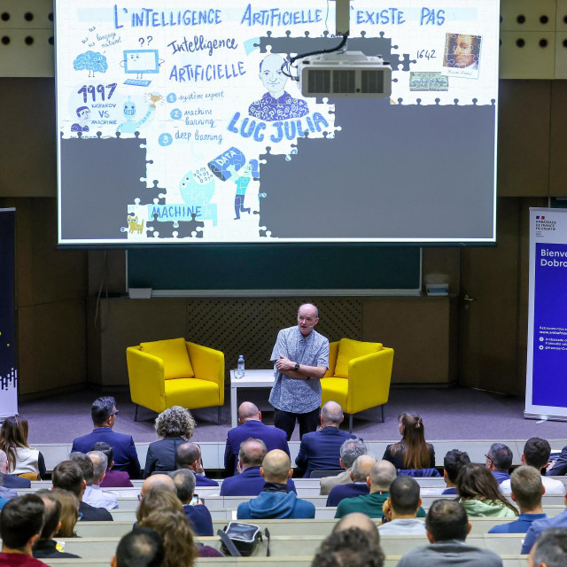 Gostovanje Luca Julie, glavnog direktora za znanost Renault Grupe, strunjaka za umjetnu inteligenciju i sukreatora SIRI asistenta, u sklopu FERConnecta, redovitog okupljanja alumna FER-a