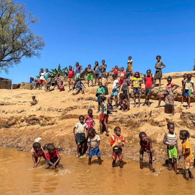 Stanovnici područja oko rijeke Tsiribihina na Madagaskaru
