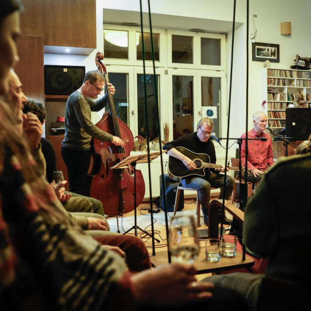 Dovoljno je bilo da mi kažu kako će na koncertu svirati Chris Eckman, s njim i Terry Lee Hale