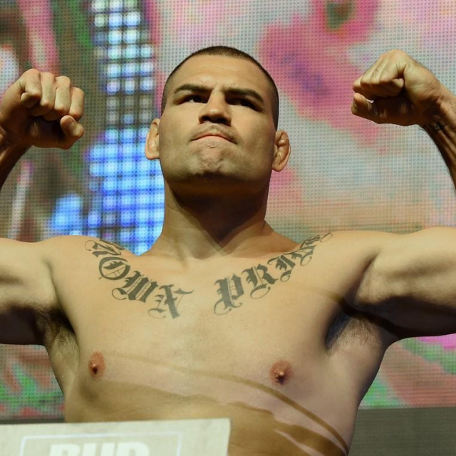 Cain Velasquez 
