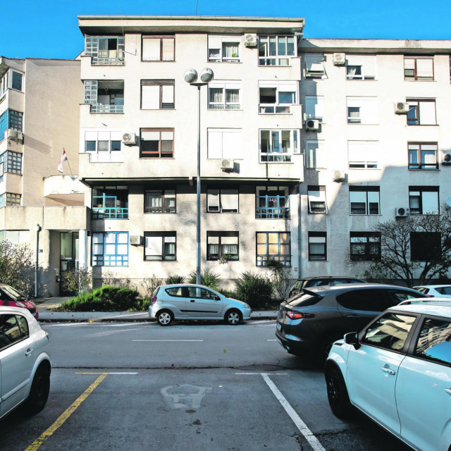 Zgrada na Trešnjevci čiji je upravitelj Josip Penezić