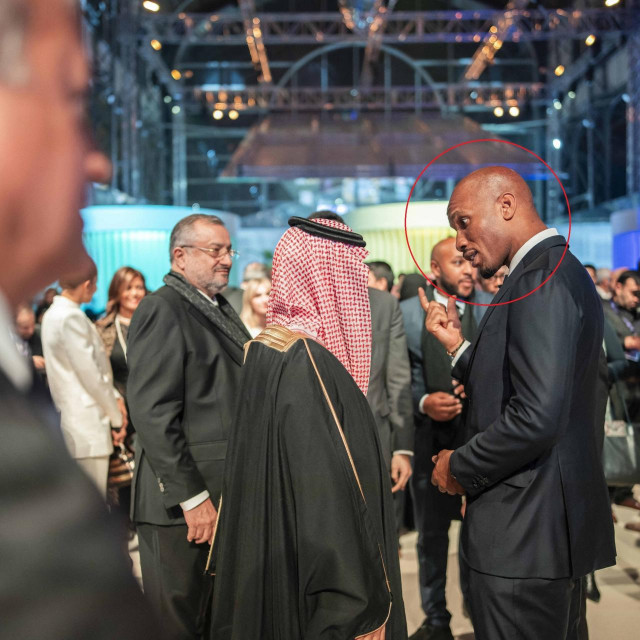 Didier Drogba sa saudijskom delegacijom na simpozijumu za Expo ‘30