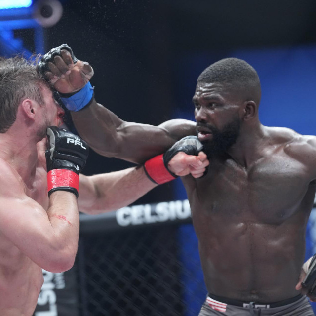 Impa Kasanganay vs. Cory Hendricks