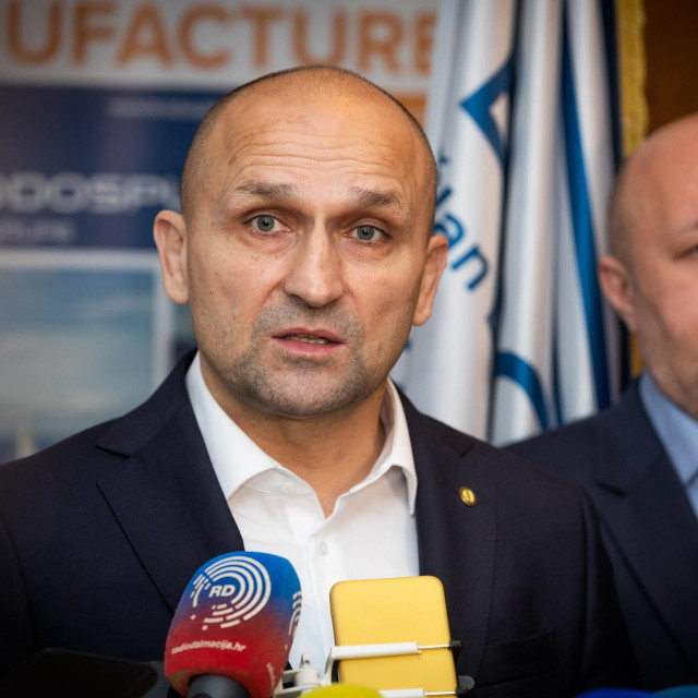 Ivan Anušić, Tomislav Debeljak