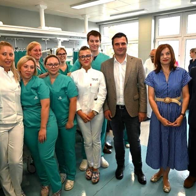 Župan Ivan Celjak s liječnicima i medicinskim sestrama