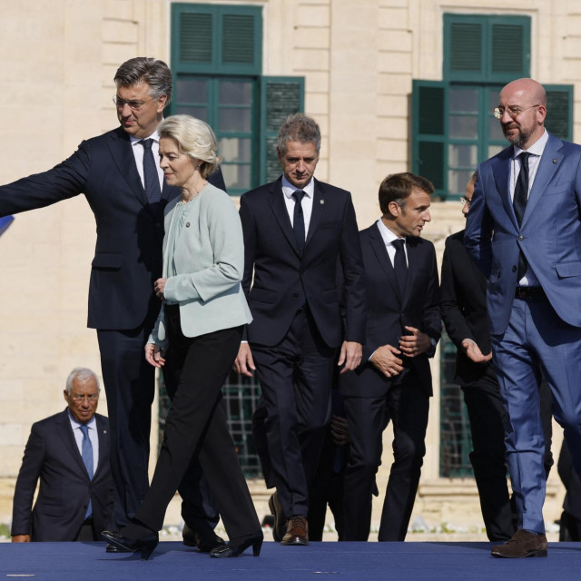 Andrej Plenković, Ursula von der Leyen, Robert Golob, Emmanuel Macron i Charles Michel