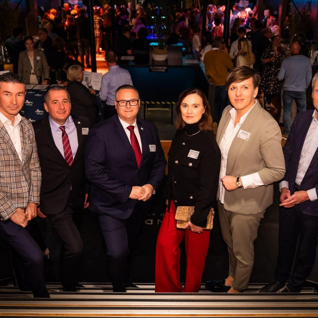 Denis Ivošević, Ivan Novak, Kristjan Staničić, Dubravka Plejić Marković, Monika Udovičić i Frank Oostdam