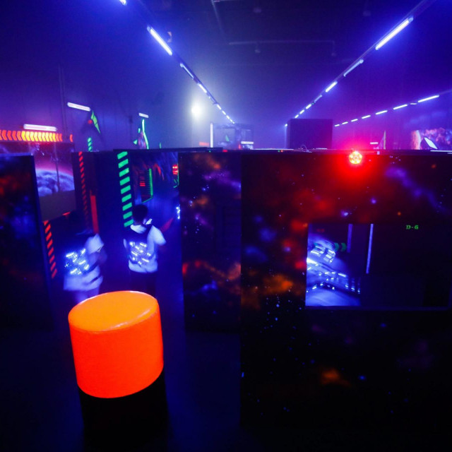 Laser tag igra u Amazingi