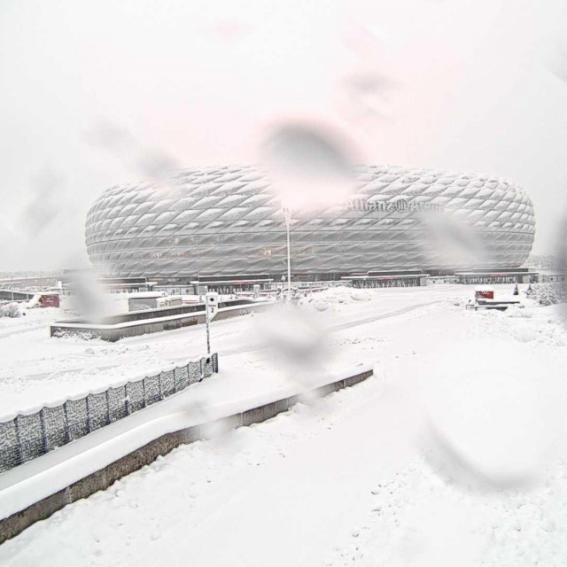 Snijegom okovana Allianz Arena