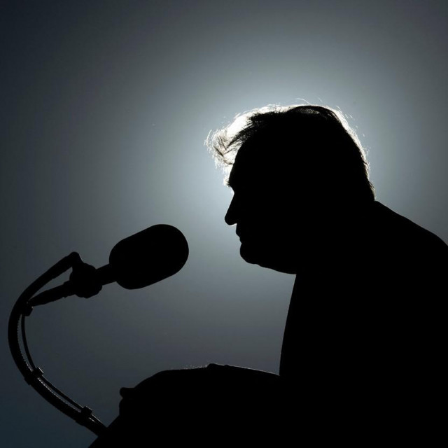 Donald Trump govori tijekom skupa Make America Great Again u Phoenixu 2020.